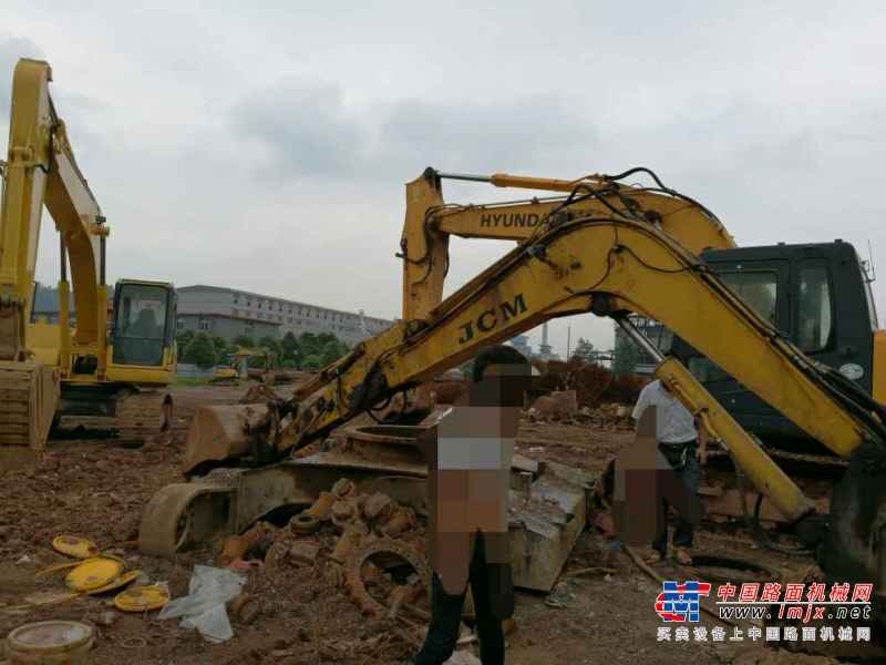 江西出售转让二手8000小时2011年山重建机JCM908C挖掘机