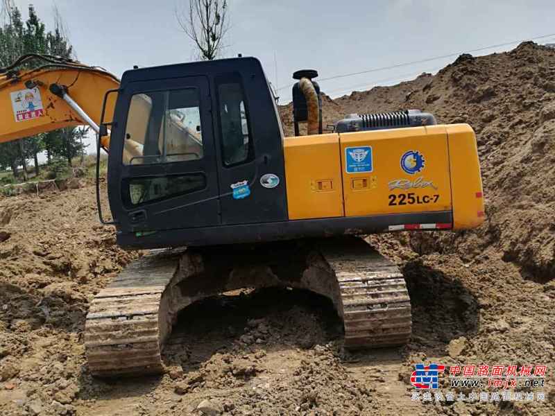 安徽出售转让二手10000小时2008年现代R215挖掘机