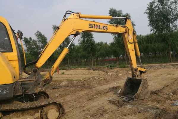 山东出售转让二手5863小时2012年临工LG660挖掘机