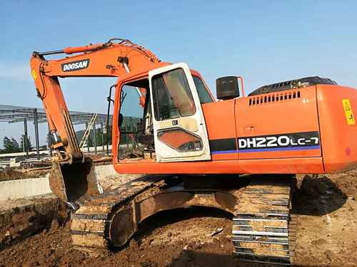安徽出售转让二手8000小时2011年斗山DH220LC挖掘机