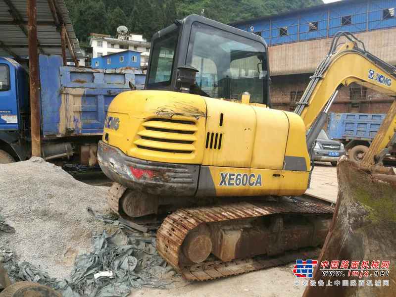 云南出售转让二手3000小时2011年徐工XE60CA挖掘机