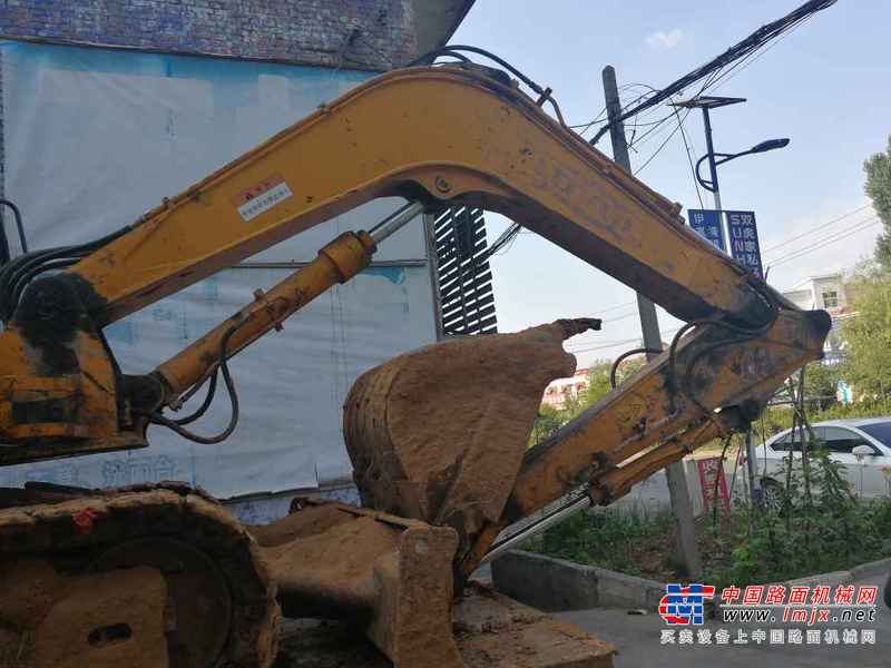 河南出售转让二手6400小时2010年福田雷沃FR90挖掘机