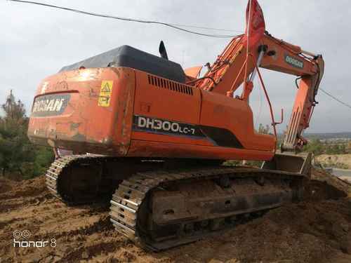 内蒙古出售转让二手6000小时2012年斗山DH300LC挖掘机