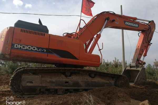 内蒙古出售转让二手6000小时2012年斗山DH300LC挖掘机