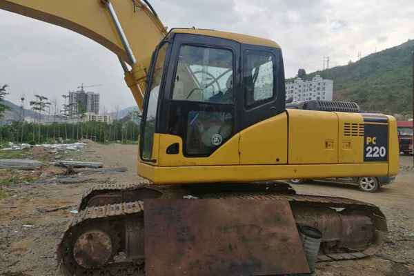 云南出售转让二手8600小时2010年徐挖XCG220LC挖掘机