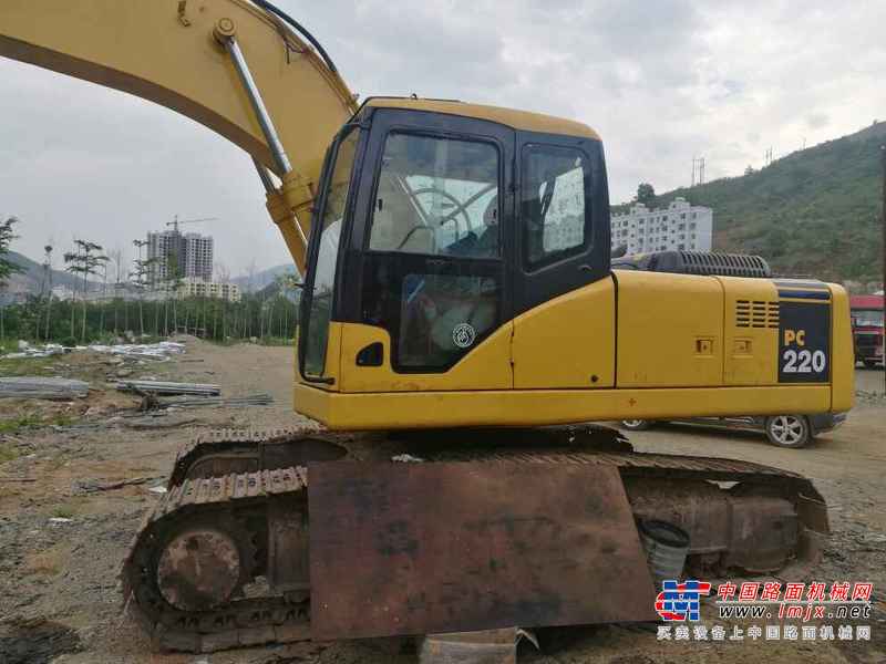 云南出售转让二手8600小时2010年徐挖XCG220LC挖掘机