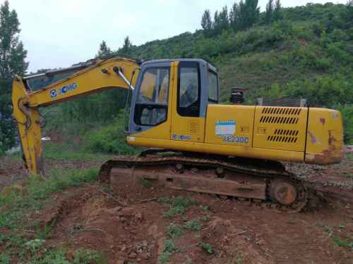 河南出售转让二手8600小时2011年徐工XE230C挖掘机