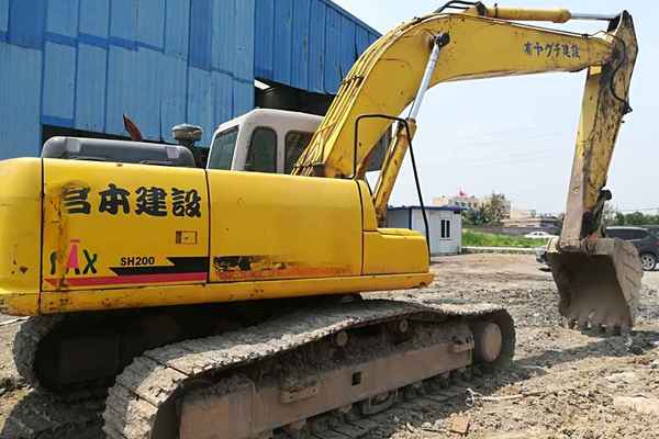 安徽出售转让二手10000小时2005年住友SH200A3挖掘机
