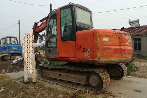 江苏出售转让二手17000小时2010年日立ZX70挖掘机