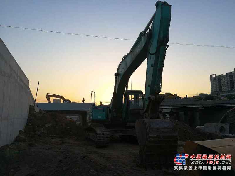 山西出售转让二手7000小时2011年神钢SK250挖掘机