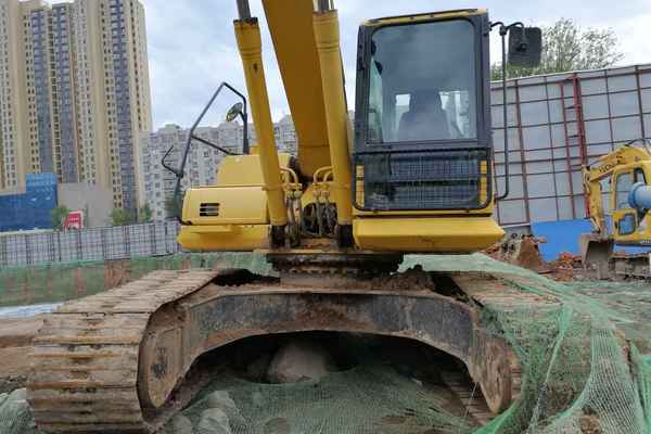 陕西出售转让二手7000小时2011年小松PC240LC挖掘机