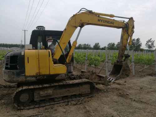 江苏出售转让二手7000小时2013年现代R80挖掘机