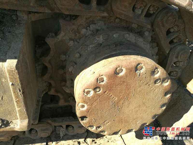 黑龙江出售转让二手15000小时2005年日立ZX270挖掘机