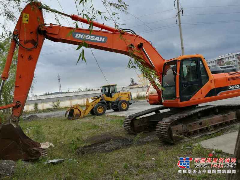 吉林出售转让二手4000小时2012年斗山DH220挖掘机