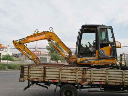 山西出售转让二手4249小时2012年龙工LG6060挖掘机