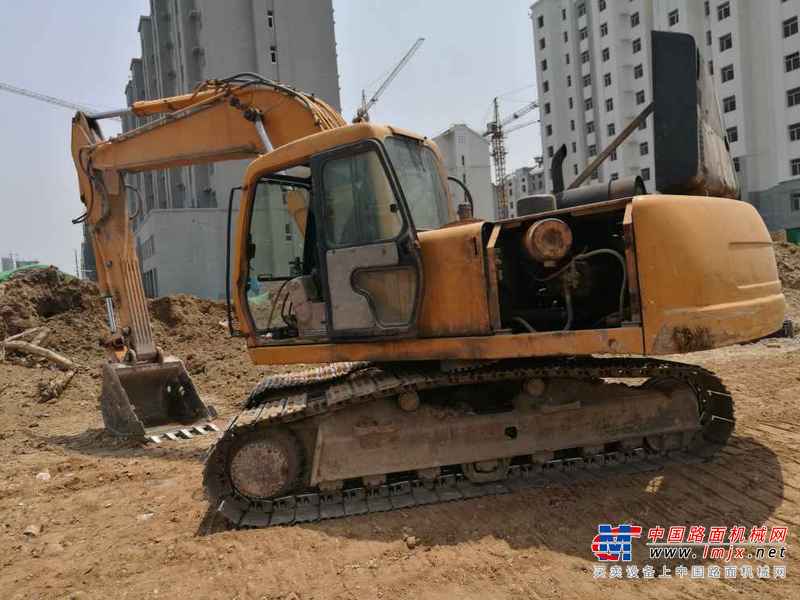 山东出售转让二手14235小时2004年现代R200挖掘机