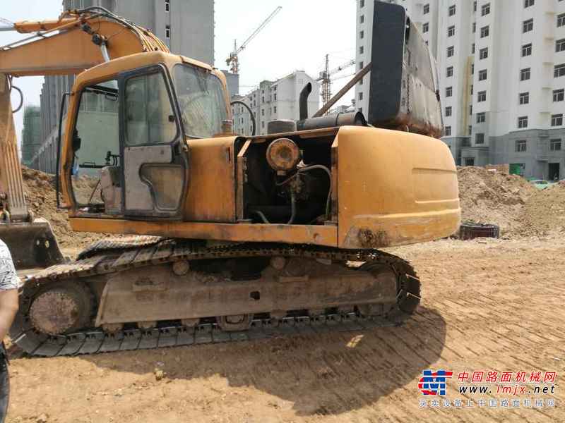 山东出售转让二手14235小时2004年现代R200挖掘机