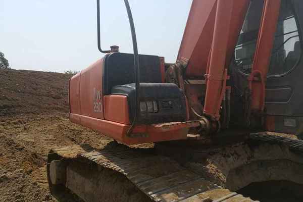 吉林出售转让二手15000小时2006年日立ZAXIS230挖掘机
