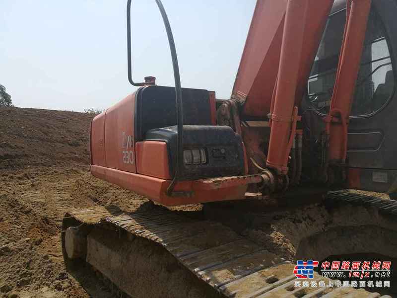吉林出售转让二手15000小时2006年日立ZAXIS230挖掘机