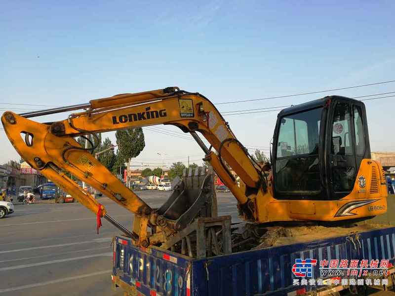 山西出售转让二手8000小时2012年龙工LG6060挖掘机