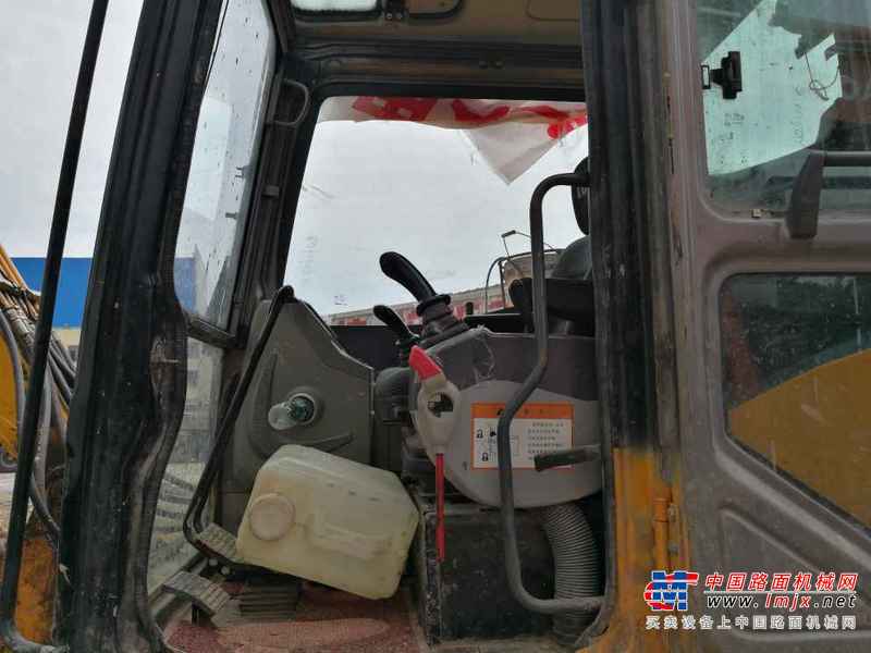湖北出售转让二手8000小时2010年龙工LG6060D挖掘机