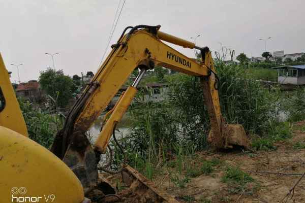 江苏出售转让二手7000小时2008年现代R55挖掘机