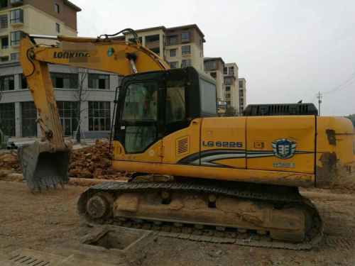 江西出售转让二手8000小时2011年龙工LG6225挖掘机