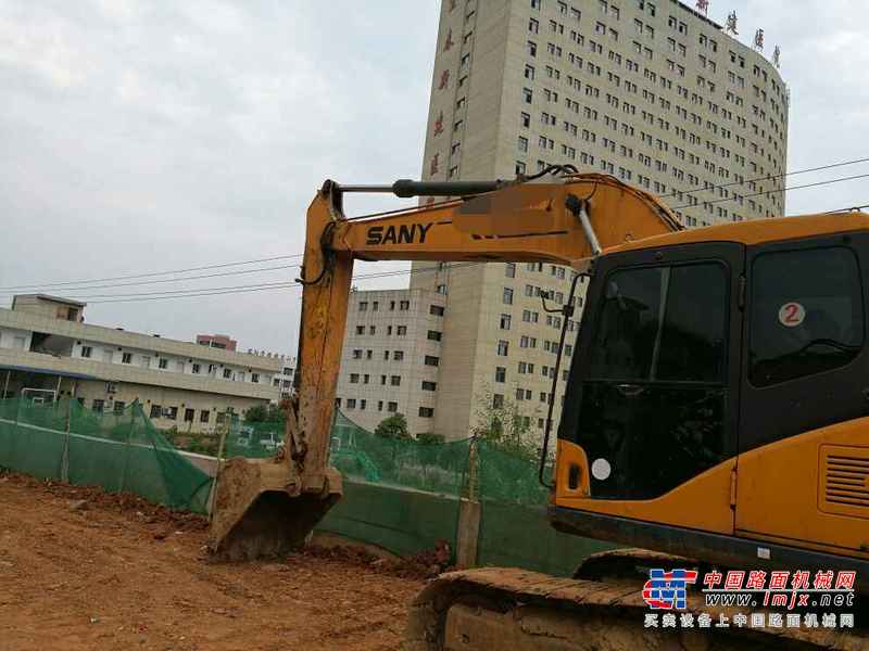 江西出售转让二手8000小时2011年三一重工SY205C挖掘机