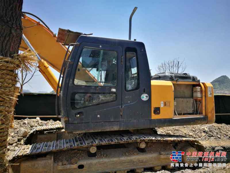 贵州出售转让二手9246小时2010年现代R215挖掘机