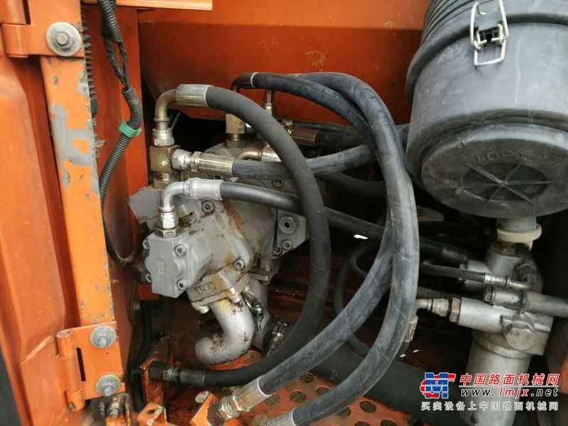 黑龙江出售转让二手6500小时2010年日立ZX70挖掘机