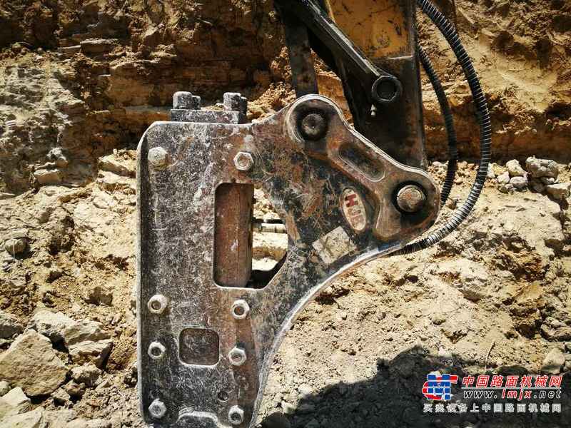 贵州出售转让二手13695小时2005年卡特彼勒320C挖掘机