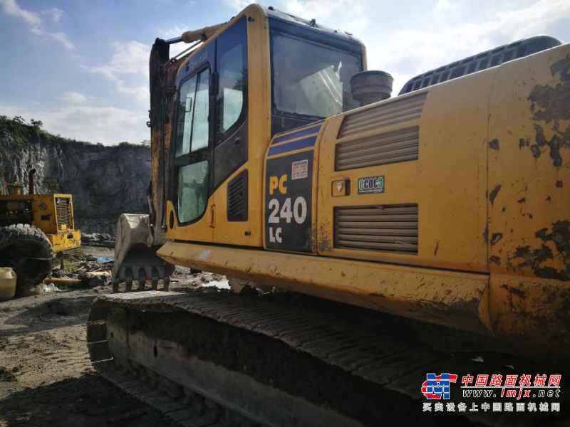 贵州出售转让二手6532小时2013年小松PC240LC挖掘机