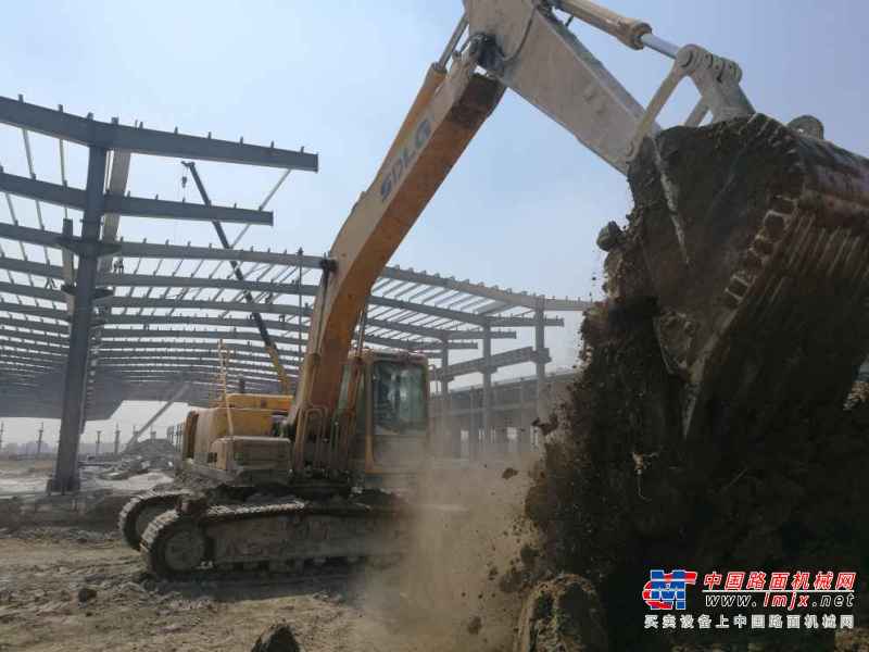 江苏出售转让二手8000小时2012年临工LG6210挖掘机