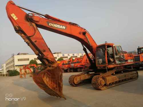 江苏出售转让二手10930小时2011年斗山DH370LC挖掘机