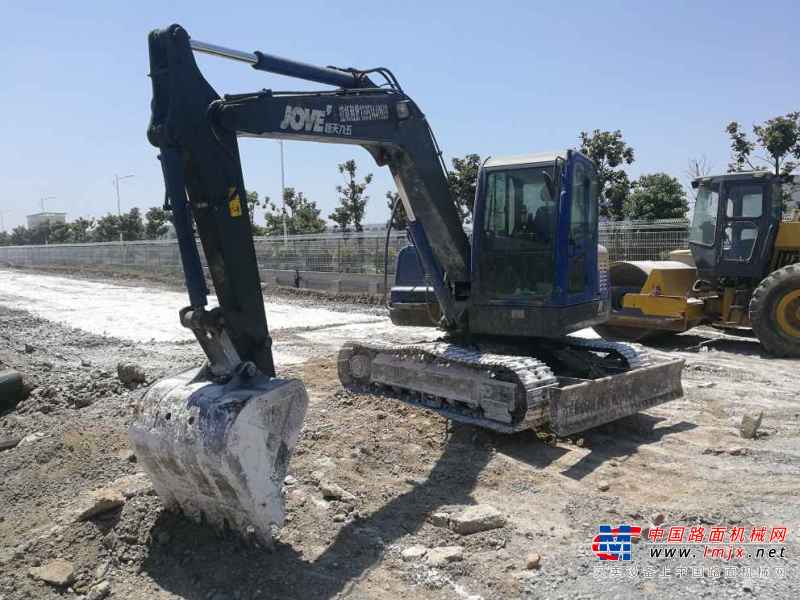 江苏出售转让二手5000小时2014年恒天九五重工JV85挖掘机
