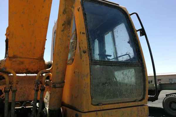 内蒙古出售转让二手10000小时2009年现代R305LC挖掘机