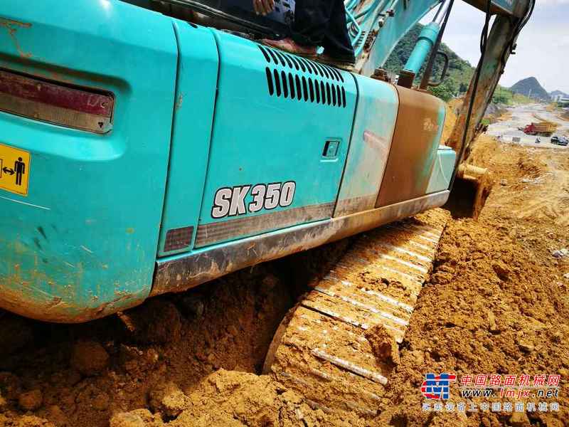 贵州出售转让二手7983小时2010年神钢SK330挖掘机