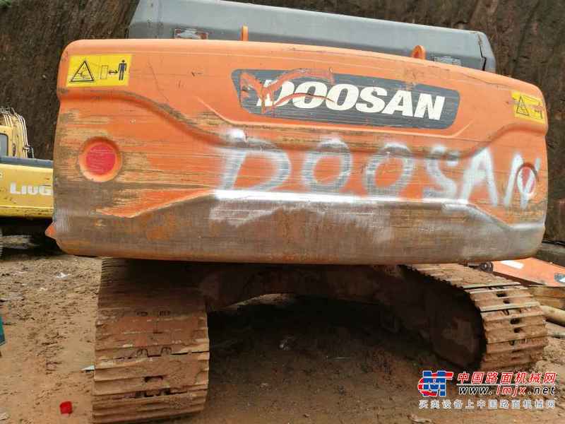 湖北出售转让二手7500小时2012年斗山DX260LC挖掘机