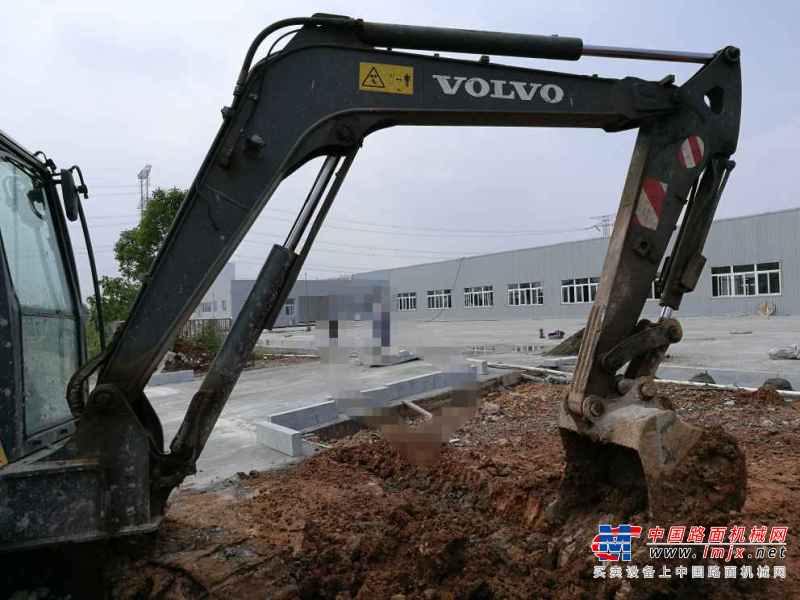 安徽出售转让二手10000小时2011年沃尔沃EC60C挖掘机