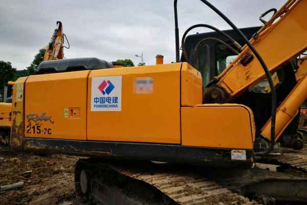 贵州出售转让二手5986小时2013年现代R215挖掘机