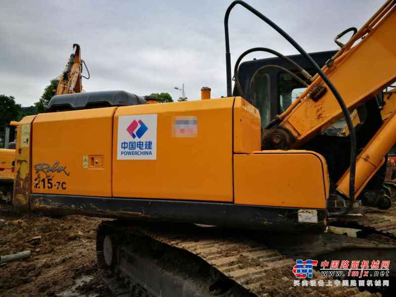 贵州出售转让二手5986小时2013年现代R215挖掘机