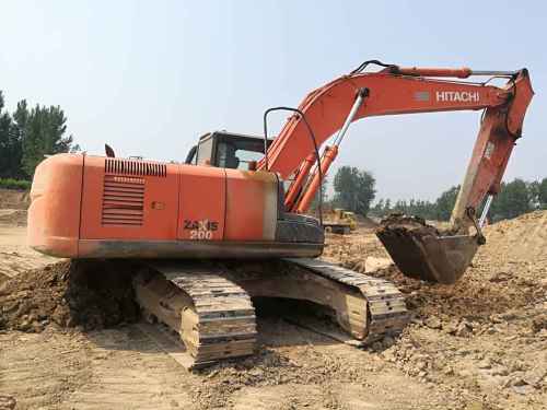安徽出售转让二手8000小时2010年日立ZX200挖掘机