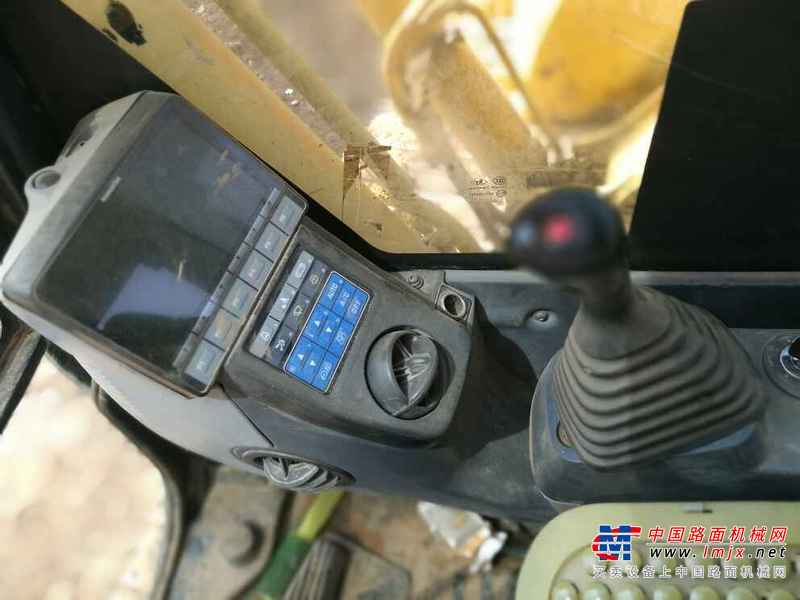 河南出售转让二手6000小时2011年小松PC200挖掘机