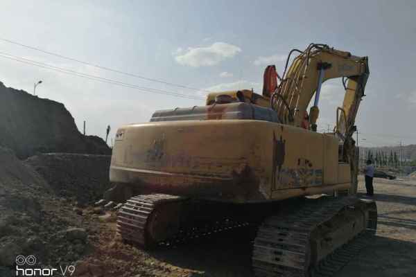 内蒙古出售转让二手8000小时2011年柳工225C挖掘机