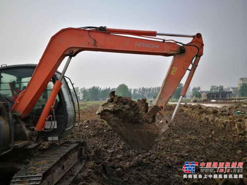 江苏出售转让二手7000小时2013年日立ZX70挖掘机