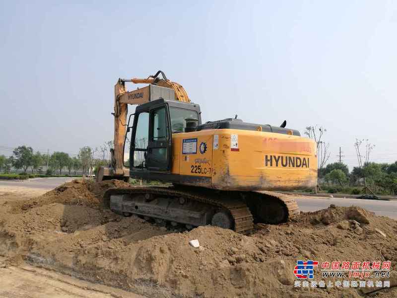 山东出售转让二手5423小时2011年现代R225LC挖掘机