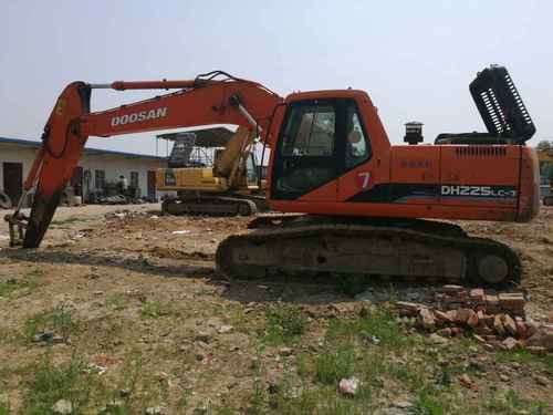 河南出售转让二手7900小时2010年斗山DH225LC挖掘机
