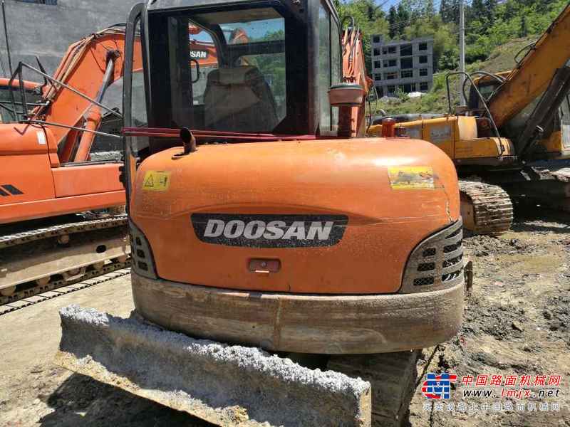 湖北出售转让二手8500小时2010年斗山DH60挖掘机