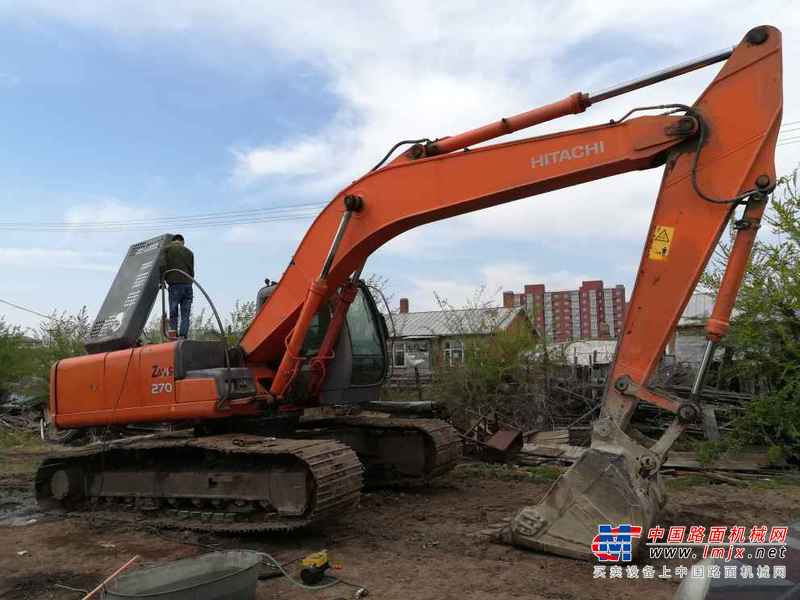 黑龙江出售转让二手9400小时2005年日立ZX200挖掘机