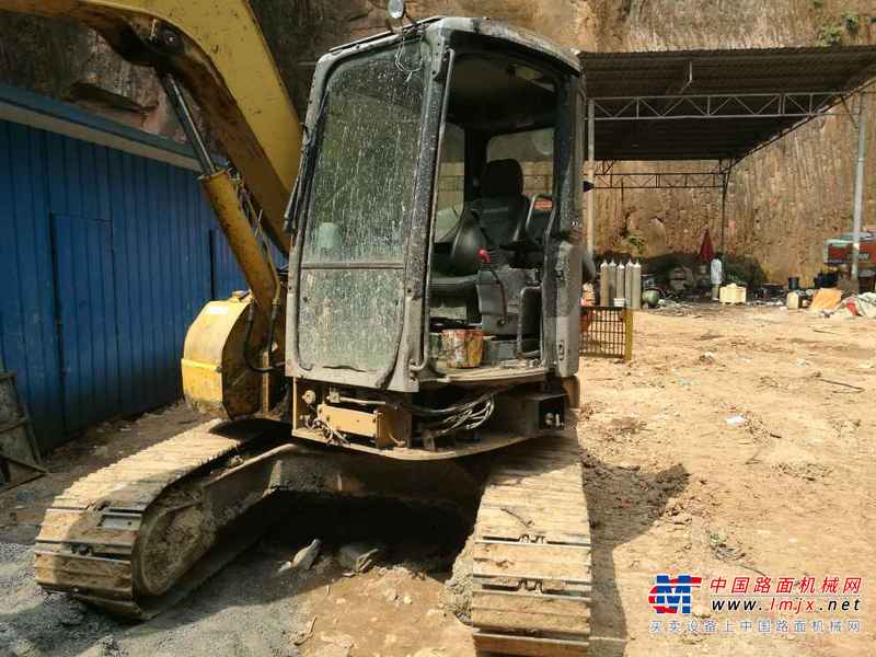 湖北出售转让二手6000小时2007年小松PC78US挖掘机